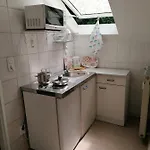 Burgfrieden 6 شقة